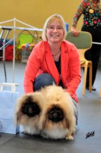 Gabriele Runge mit Pekingesen