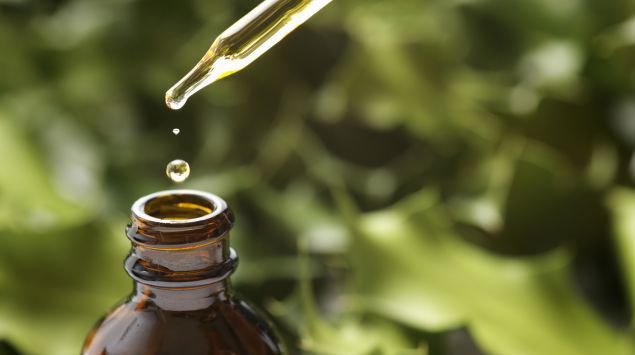 kolloidalem Silber in Flasche