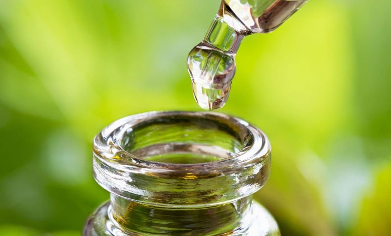 kolloidales Silber in einer Flasche