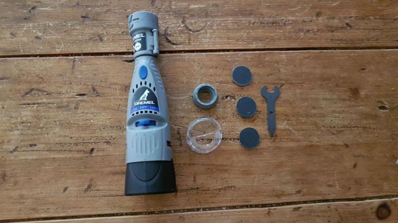 Dremel Krallenschleifer mit Zubehör