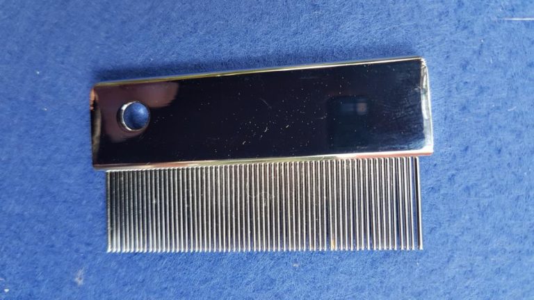 ᐅ Der beste Flohkamm 2020 für deinen Hund mit echtem Test › guterHund.de