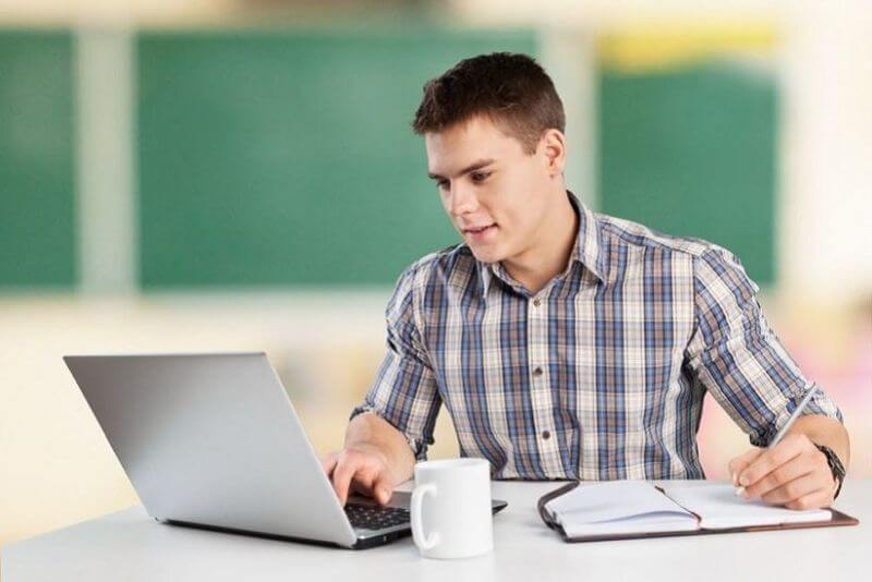 Text Optimierer arbeiten von zu Hause
